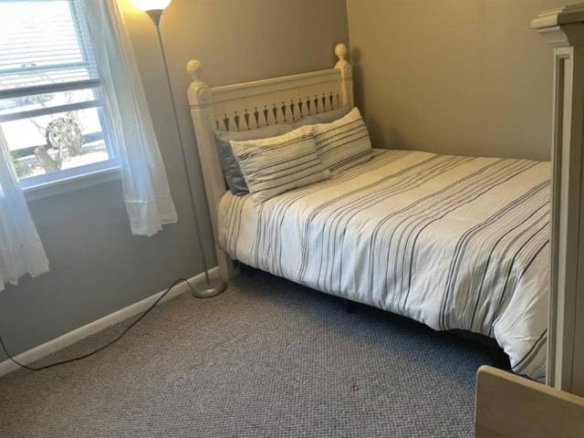 Room for rent in Windsor Locks, Connecticut