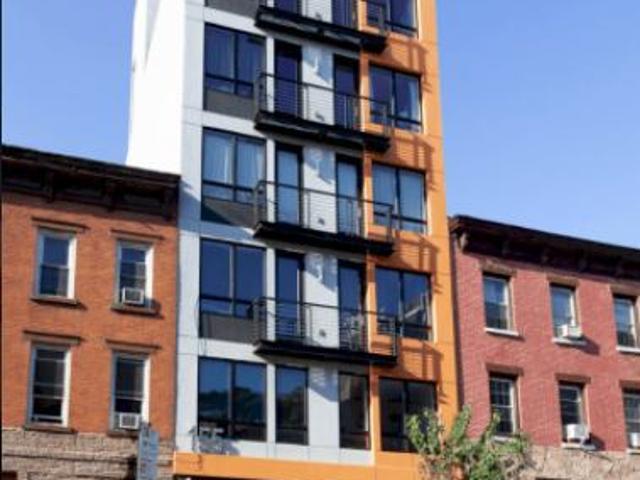 Room for rent in Arverne, New York