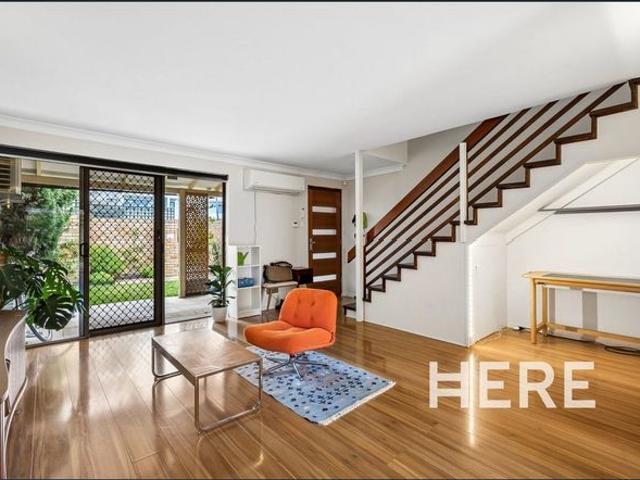 Townhouse for rent in Cambridge, Western Australia