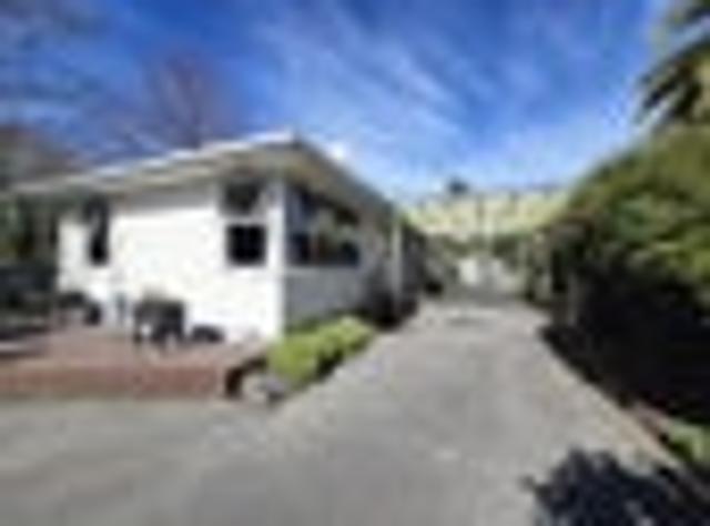 House for sale in Chaslands, Canterbury