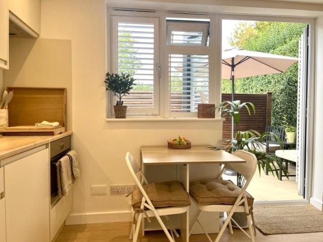 Apartment for rent in Henley-on-Thames, Berrick Salome