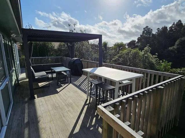 House for rent in Paremoremo