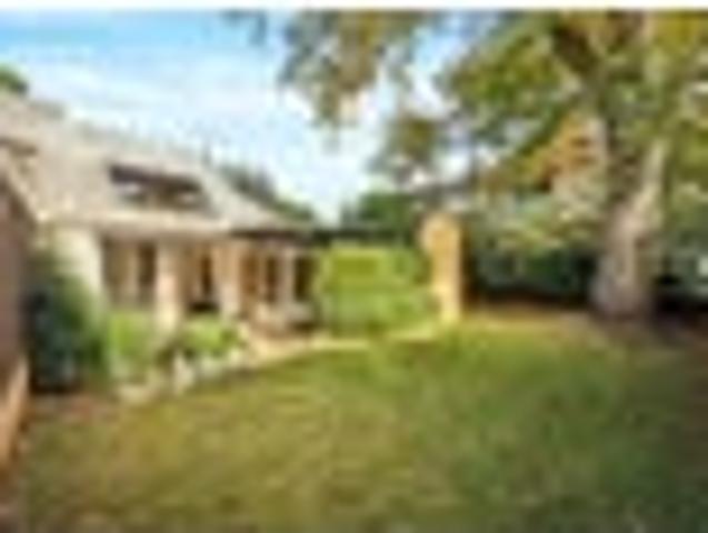 Townhouse for sale in Balmoral
