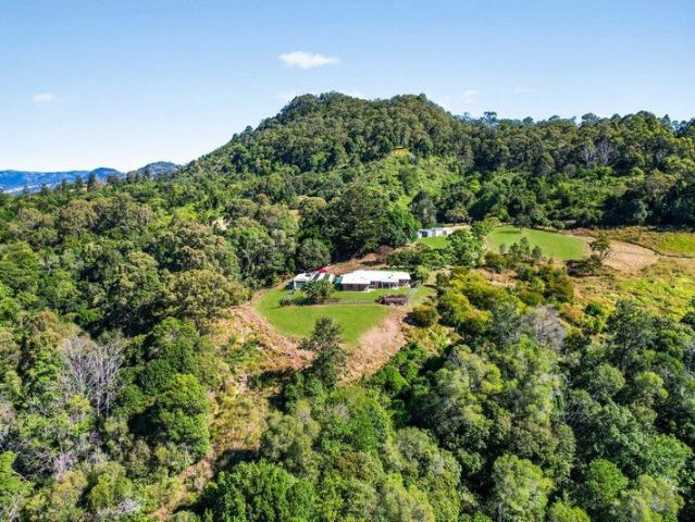 Cottage for sale in Canungra, Queensland