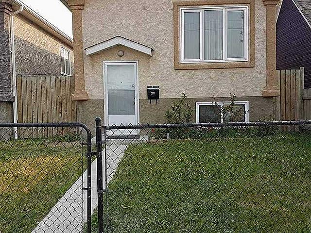 House for sale in East St. Paul, Manitoba