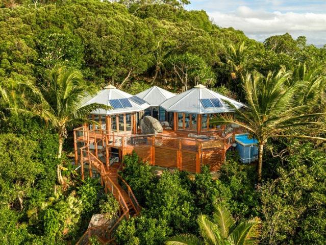 Villa for sale in Dunk, Queensland