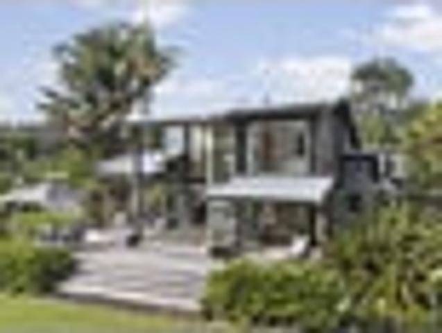 House for sale in Awhitu