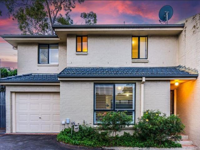 Townhouse for rent in Sydney, New South Wales