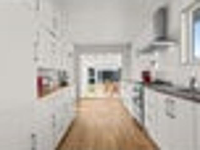 House for sale in Chaslands, Canterbury
