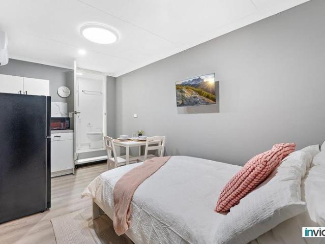 Granny Flat for rent in Hammond Park, Western Australia