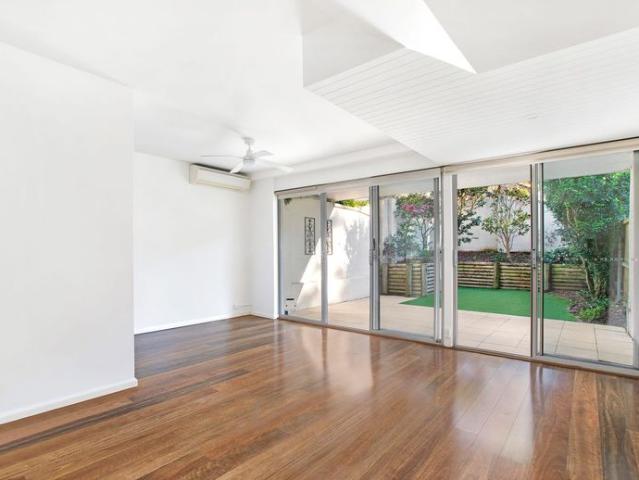 Townhouse for rent in Willoughby, New South Wales