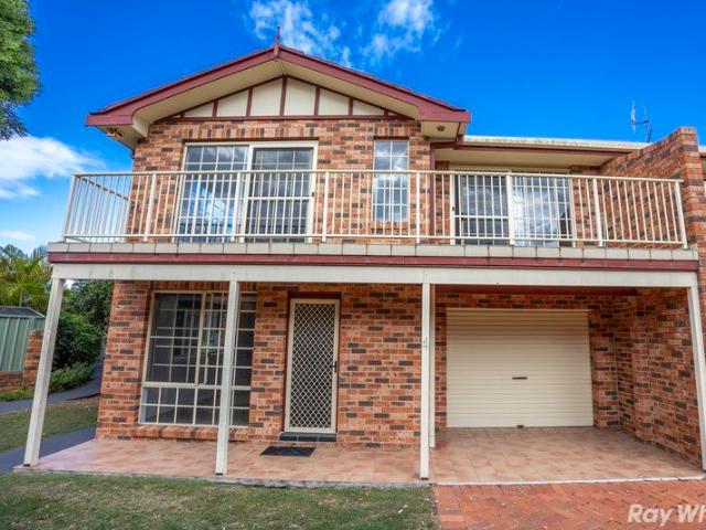 Townhouse for sale in Tuncurry, New South Wales