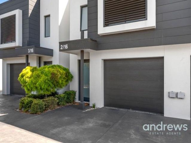 Townhouse for sale in Geelong, Victoria