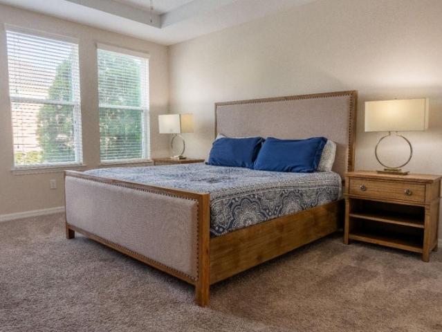 Room for rent in Four Corners, Florida
