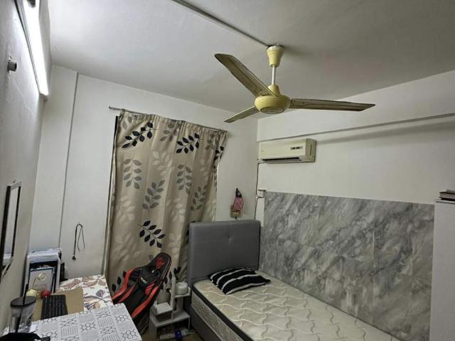 Room for rent in Tanjong Sepat, Selangor