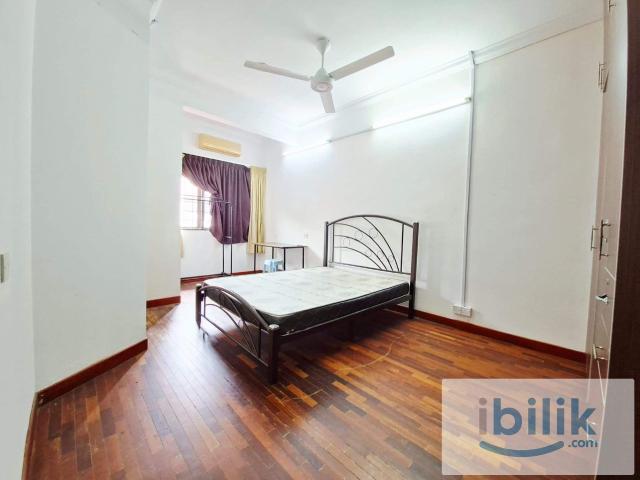 Room for rent in PJU 6, Petaling Jaya