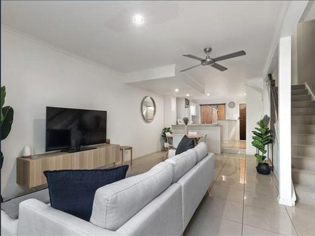 Townhouse for rent in Kings Creek, Queensland