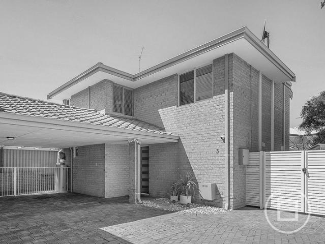 Townhouse for sale in Scarborough, City of Stirling