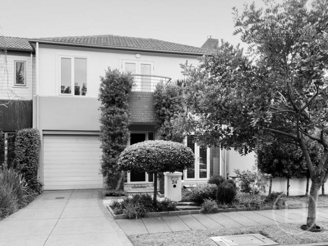 House for sale in Beacon Cove, Melbourne
