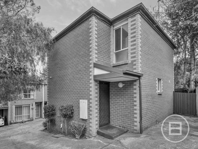 Townhouse for sale in Camerons Creek, Victoria