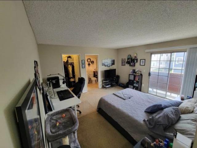 Room for rent in North Hollywood Neighborhood Council District, Los Angeles