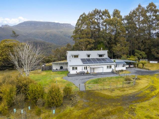 Cottage for sale in Loongana, Tasmania