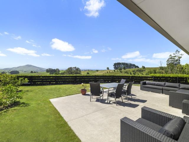 House for sale in Pirongia