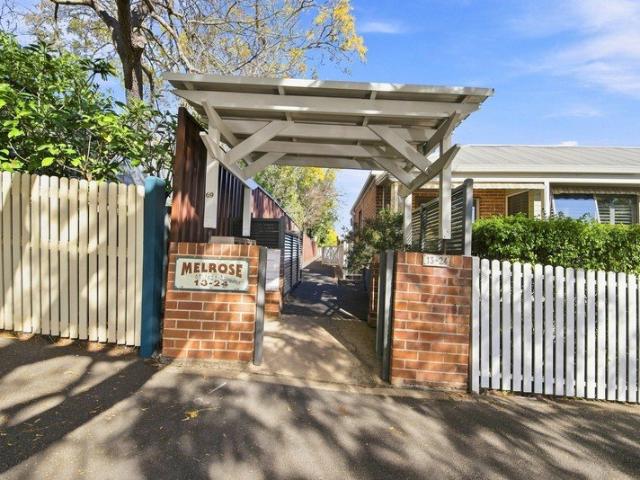 Villa for sale in Sydney, New South Wales