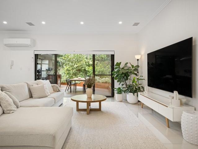 Villa for sale in Sydney, New South Wales