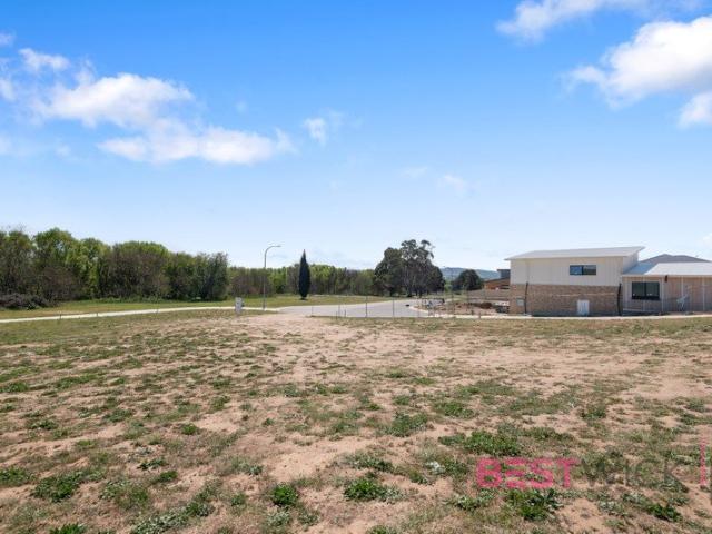 Land for sale in Llanarth, Bathurst