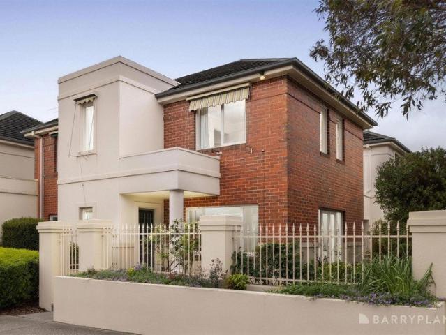 Townhouse for sale in Box Hill South, Melbourne