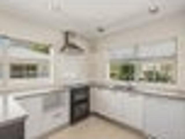 House for sale in Beach Haven, Kaipātiki
