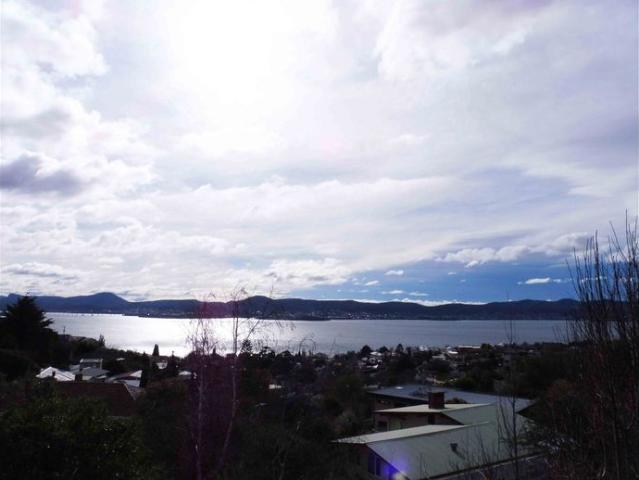 Townhouse for rent in Hobart, Tasmania