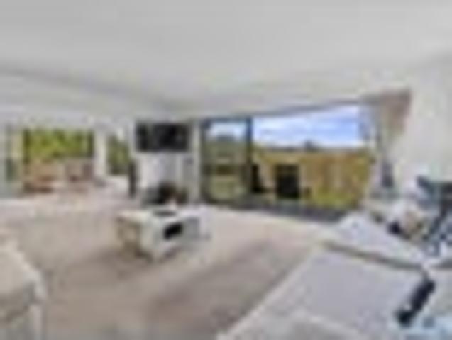 House for sale in Lynfield