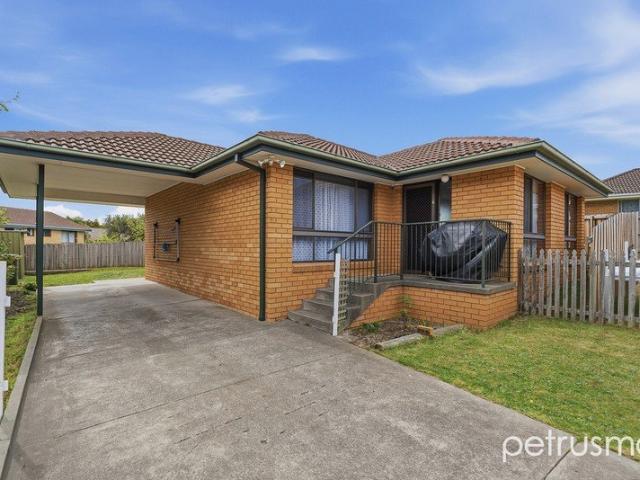 Apartment for sale in Lutana, Hobart