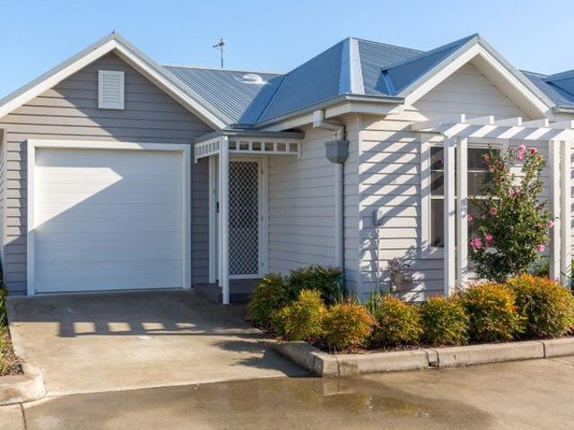 Villa for rent in Newcastle, Newcastle-Maitland