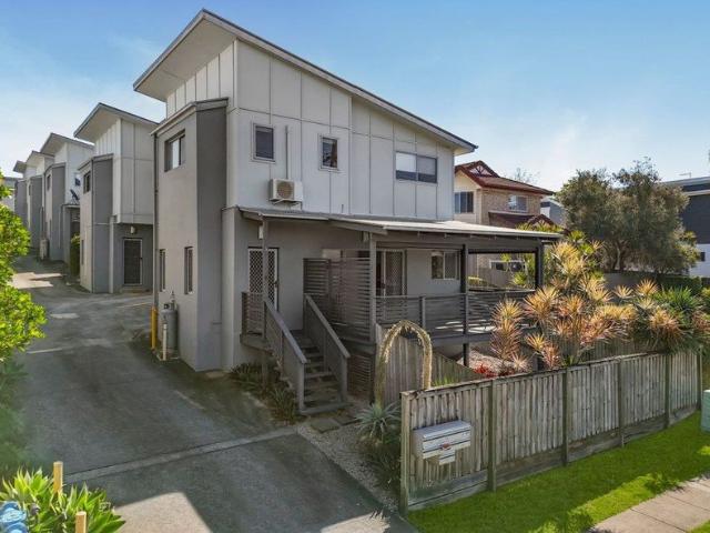 Townhouse for sale in Toombul, Queensland
