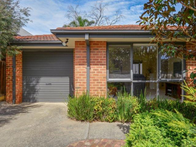 Apartment for sale in Ferntree Gully, Melbourne