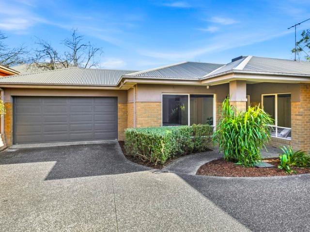 Townhouse for sale in Camerons Creek, Victoria