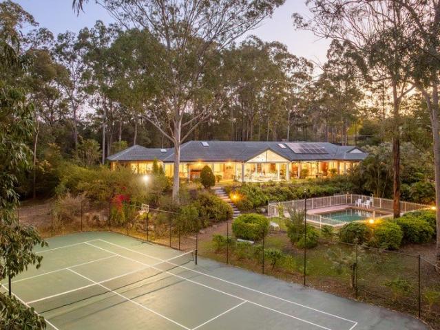 Cottage for sale in Toombul, Queensland