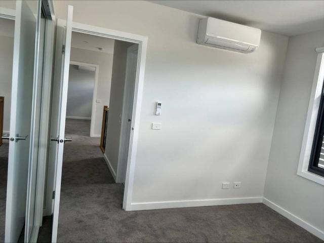 Townhouse for rent in Camerons Creek, Victoria