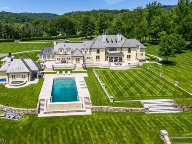 House for sale in Far Hills, New Jersey