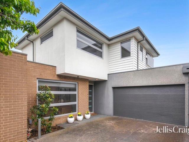 Townhouse for sale in Mount Martha, Melbourne