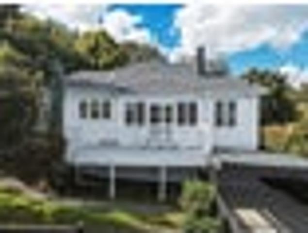 House for sale in Three Kings, Oroua County