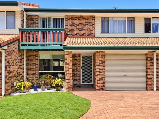 Townhouse for sale in Labrador, Gold Coast City