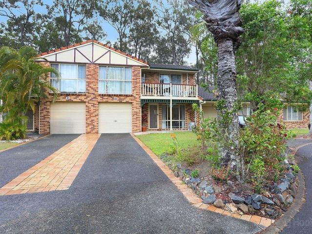 Townhouse for sale in Coombabah, Gold Coast City