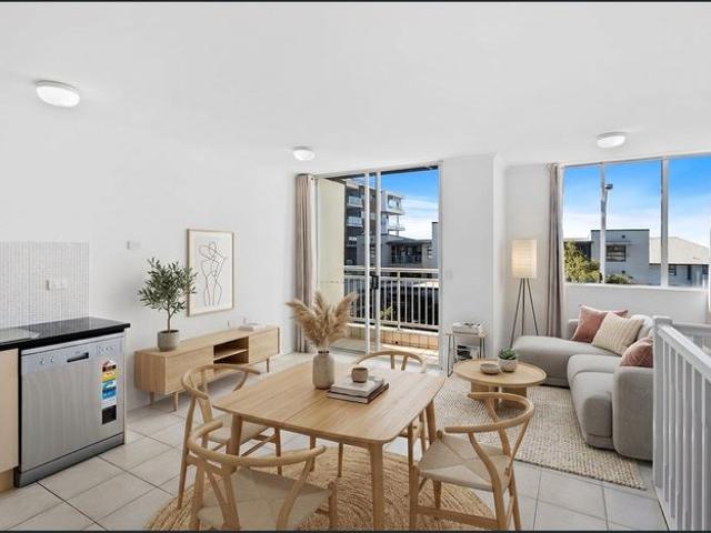 Townhouse for rent in Toombul, Queensland