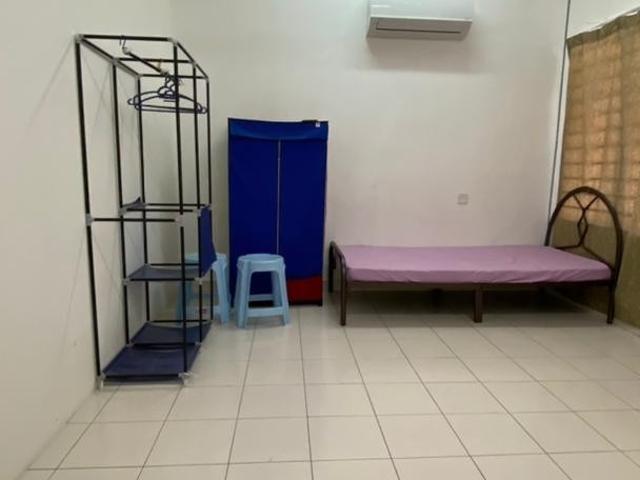Room for rent in Petaling, Damansara Damai