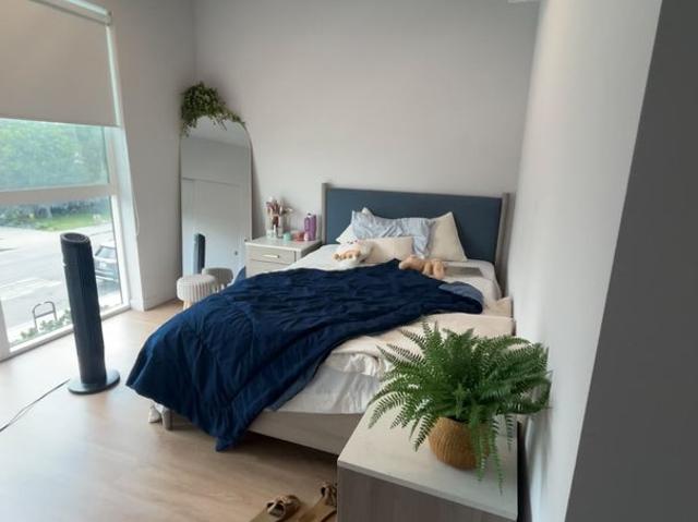 Room for rent in Canoga Park, California