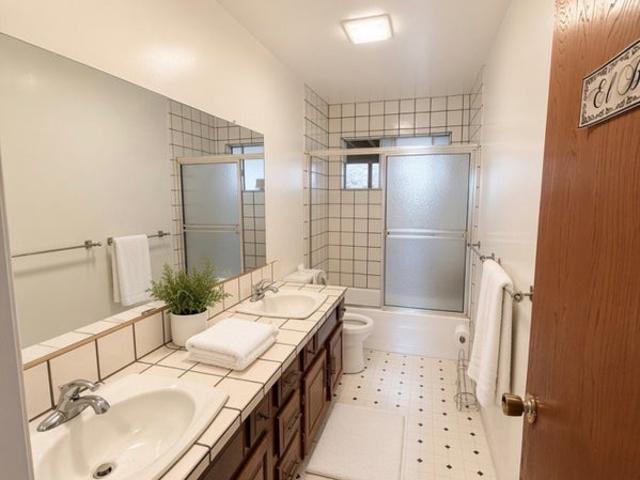 Room for rent in San Mateo, California